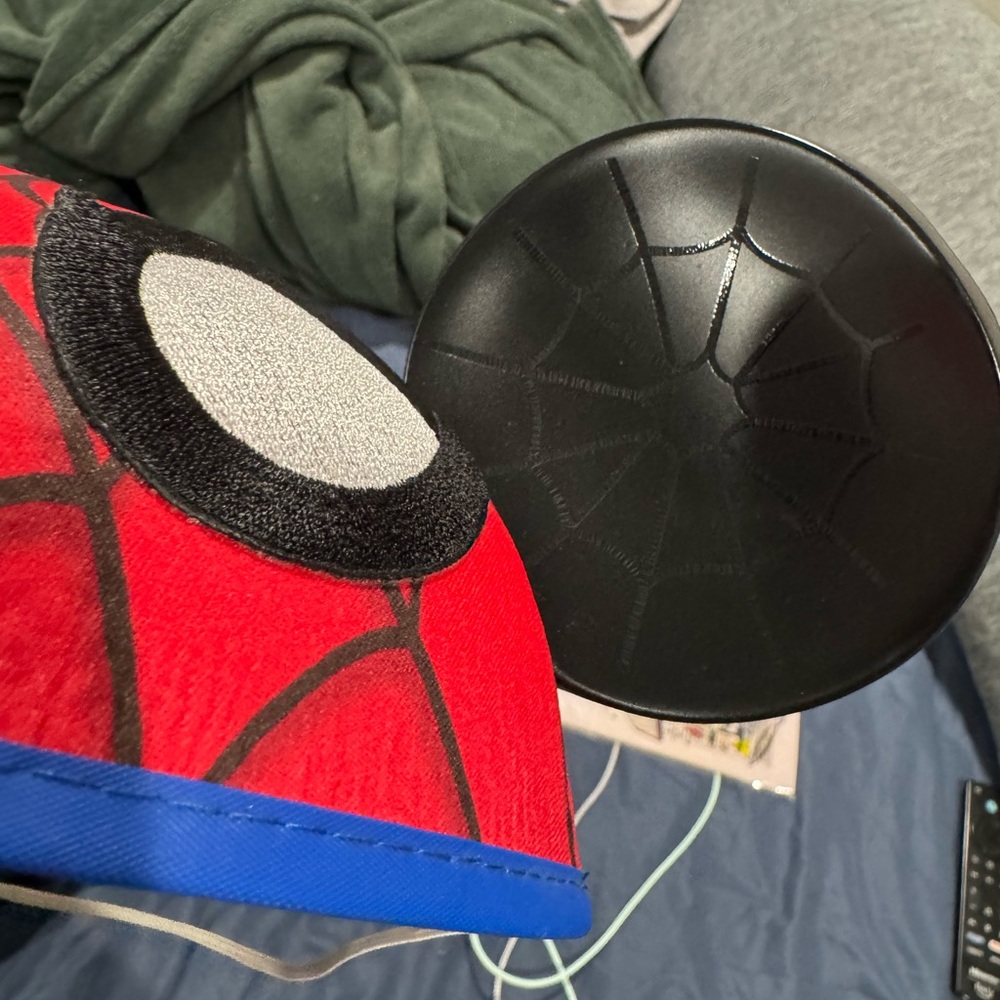 Spider-Man Mickey Ears Hat - Picture 4 of 4